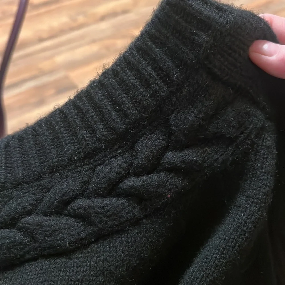 Ann Taylor cashmere and wool blend black scoop neck sweater